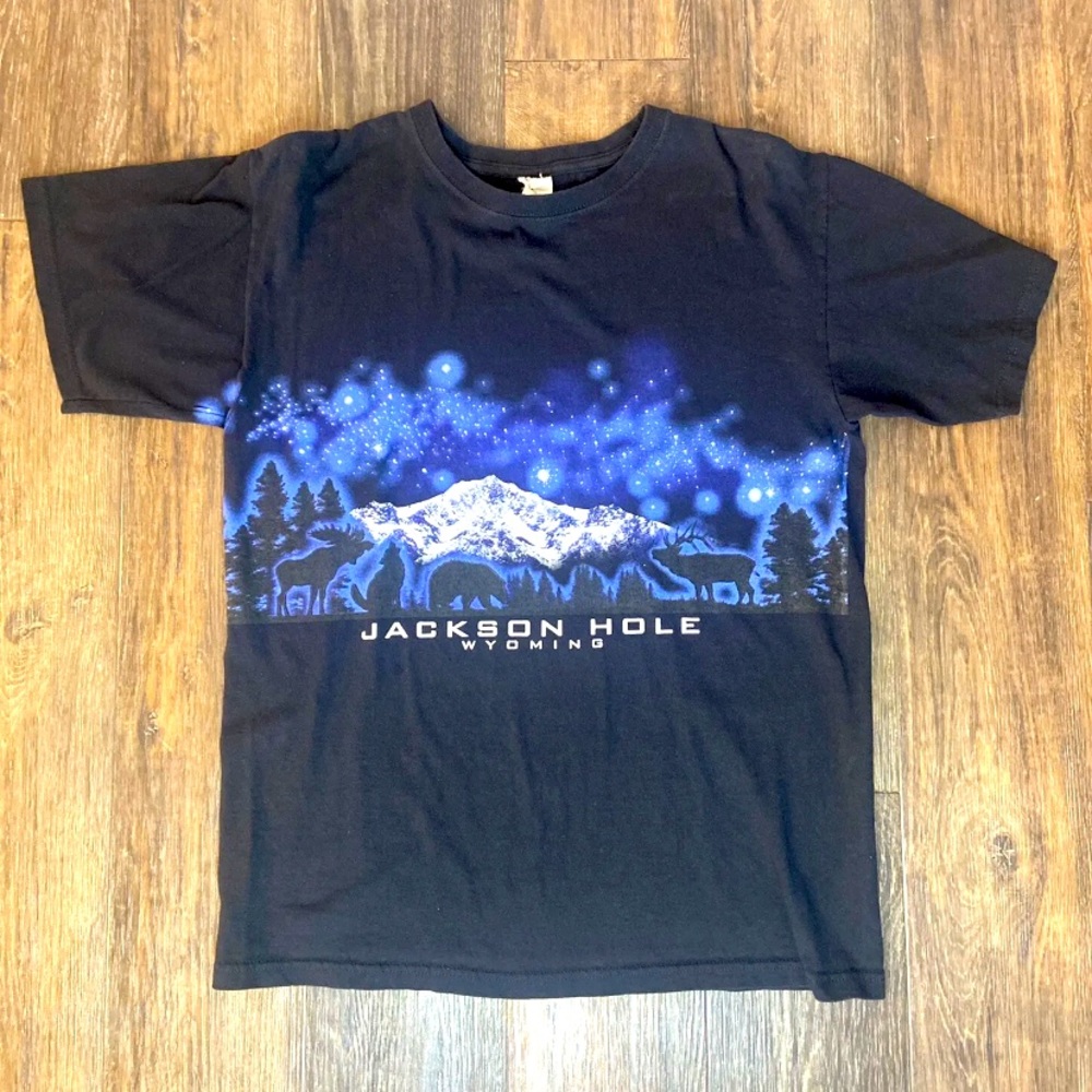 Sold! Vintage Jackson Hole Wyoming Night Skyline Tee Moose Wolf Elk Bear M